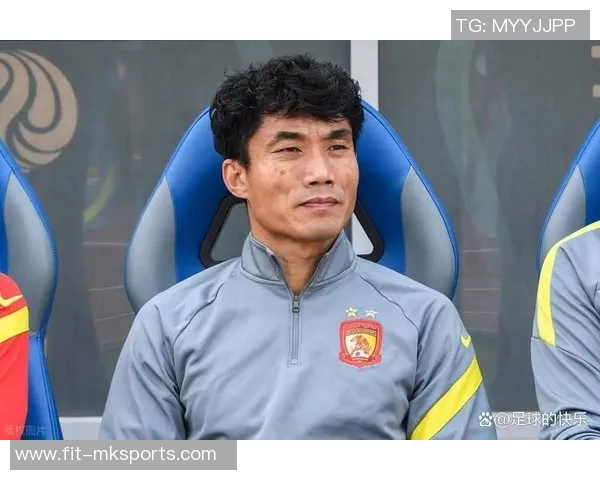 中超大变局：一夜四大转会风云，郑智接近西海岸，韩鹏宝刀未老，中甲金靴亲承留队