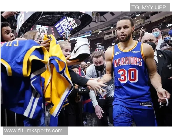 富裕战！活塞上半场祭出12人轮换有10人得分&康宁汉姆15分领衔