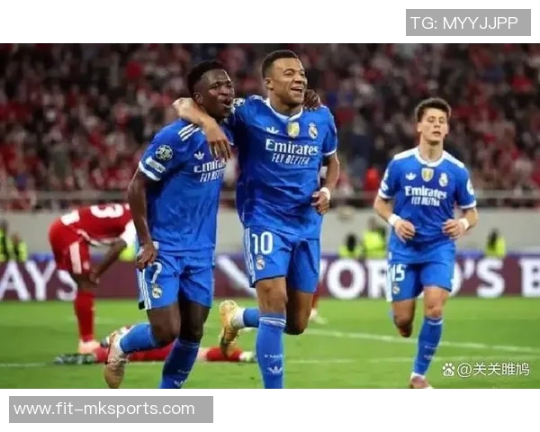 本轮欧冠最佳阵容:姆巴佩、维蒂尼亚领衔,赖斯、库库在列 本轮欧冠最佳阵容:姆巴佩、维蒂尼亚领衔,赖斯、库库在列